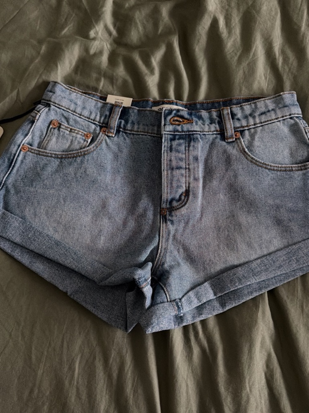 Rollas low rise shorts. Never worn. Size 24